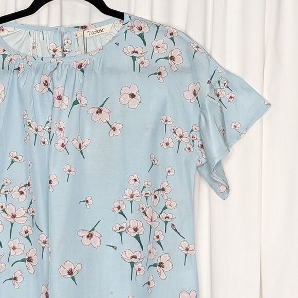 Tucker NYC Lola Top Tahitian Breeze in Silk Cotton Floral Baby Blue Crewneck - Picture 2 of 6
